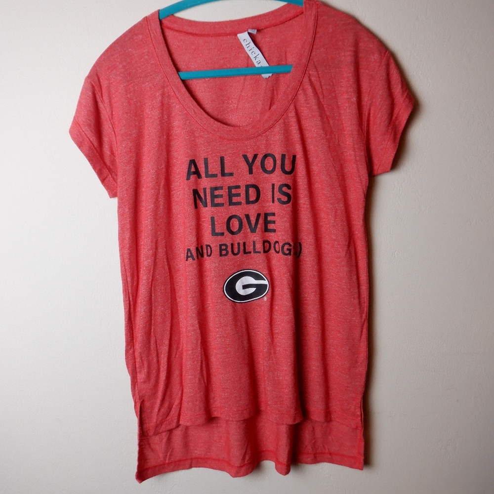 chika d women's T-shirt. Size L